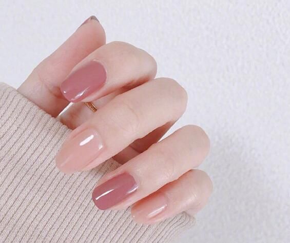 2020年最火的美甲色搭配方案，简单干净显手白，