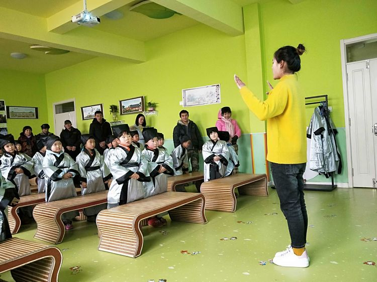 课程游戏化在幼儿科学探究活动的运用