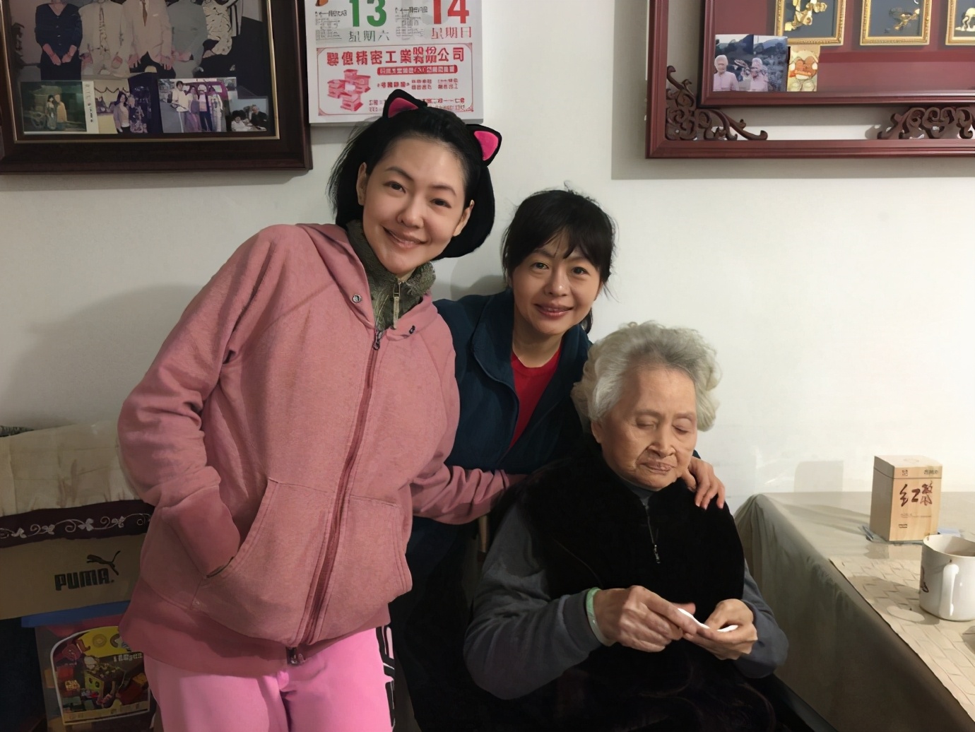 小S发文悼念奶奶，老人98岁高寿去世，年轻时候超级漂亮