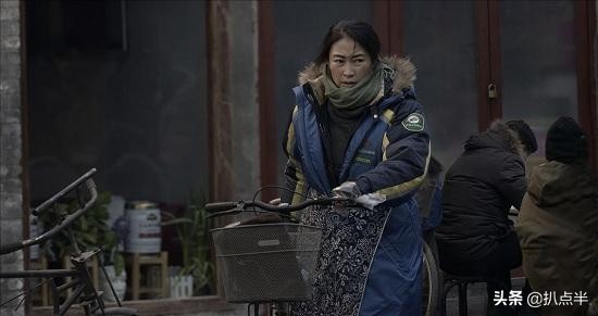 从“一夜爆火”到“资源掉没”，杨颖的十年巨变…