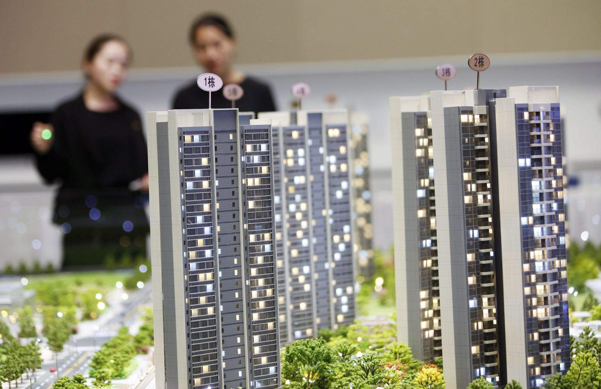 公摊面积该不该取消？央媒“12字”定基调，专家