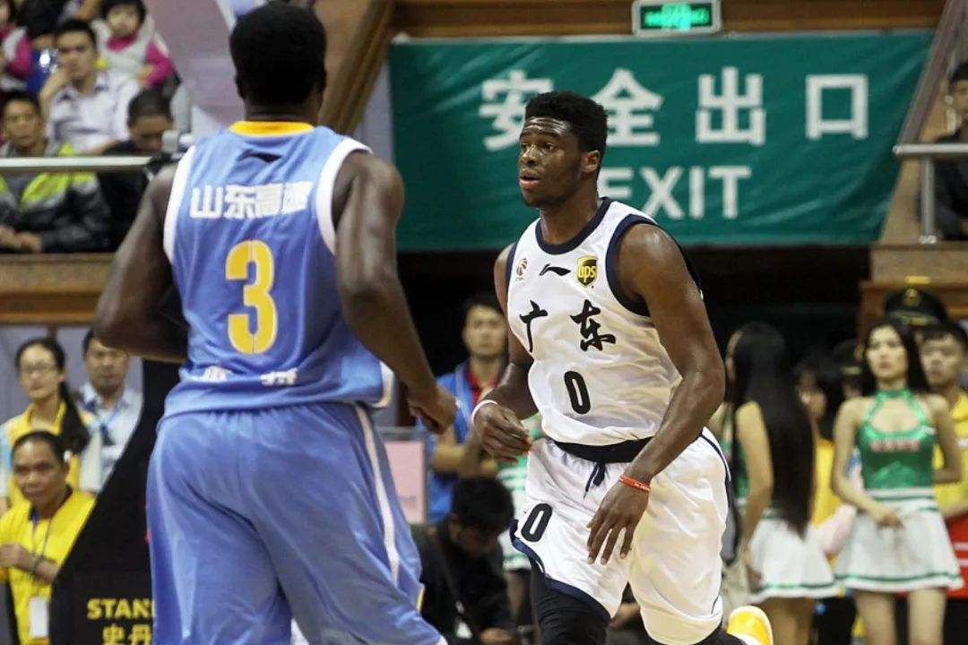 吹過了吧！說他19歲比肩FMVP，結果24歲才4分2板