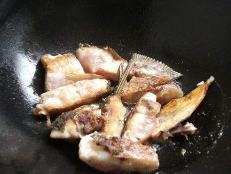 图片[4]-今日中秋鱼肉用这方法做一锅比糖醋鱼好吃还下饭特有面子-起舞食谱网