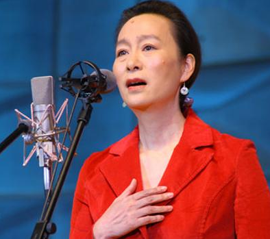 金鸡影后奚美娟：39岁高龄产子也留不住丈夫，今和儿子相依为命