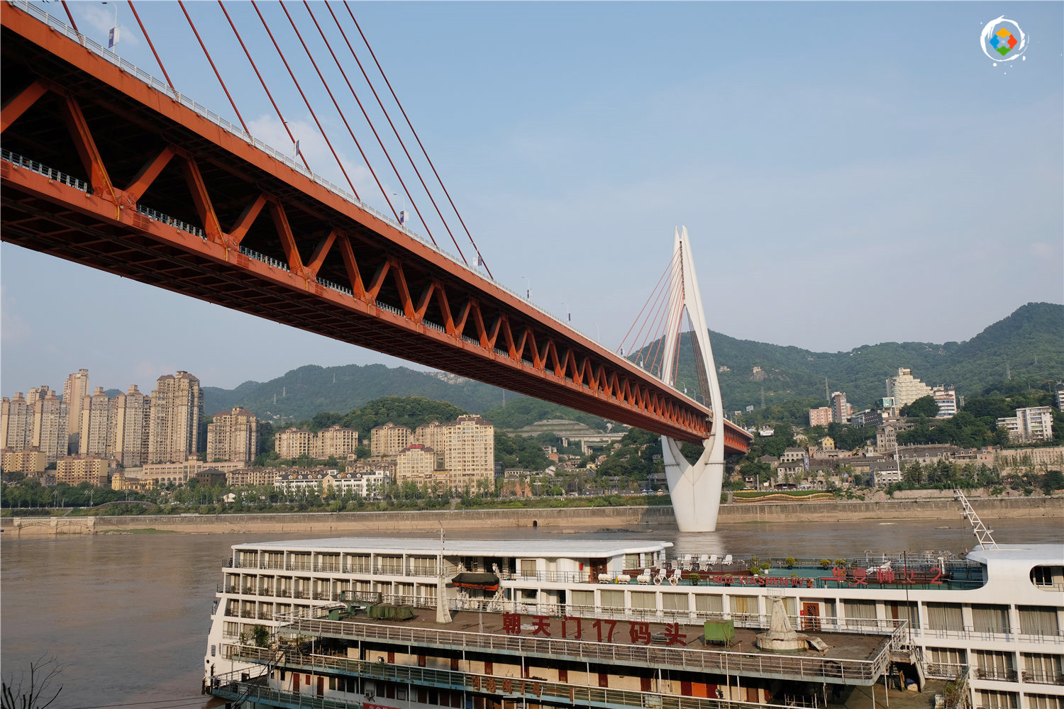重庆南岸区终于觉醒了！在南山打造出天玑台，一眼可看到7座大桥