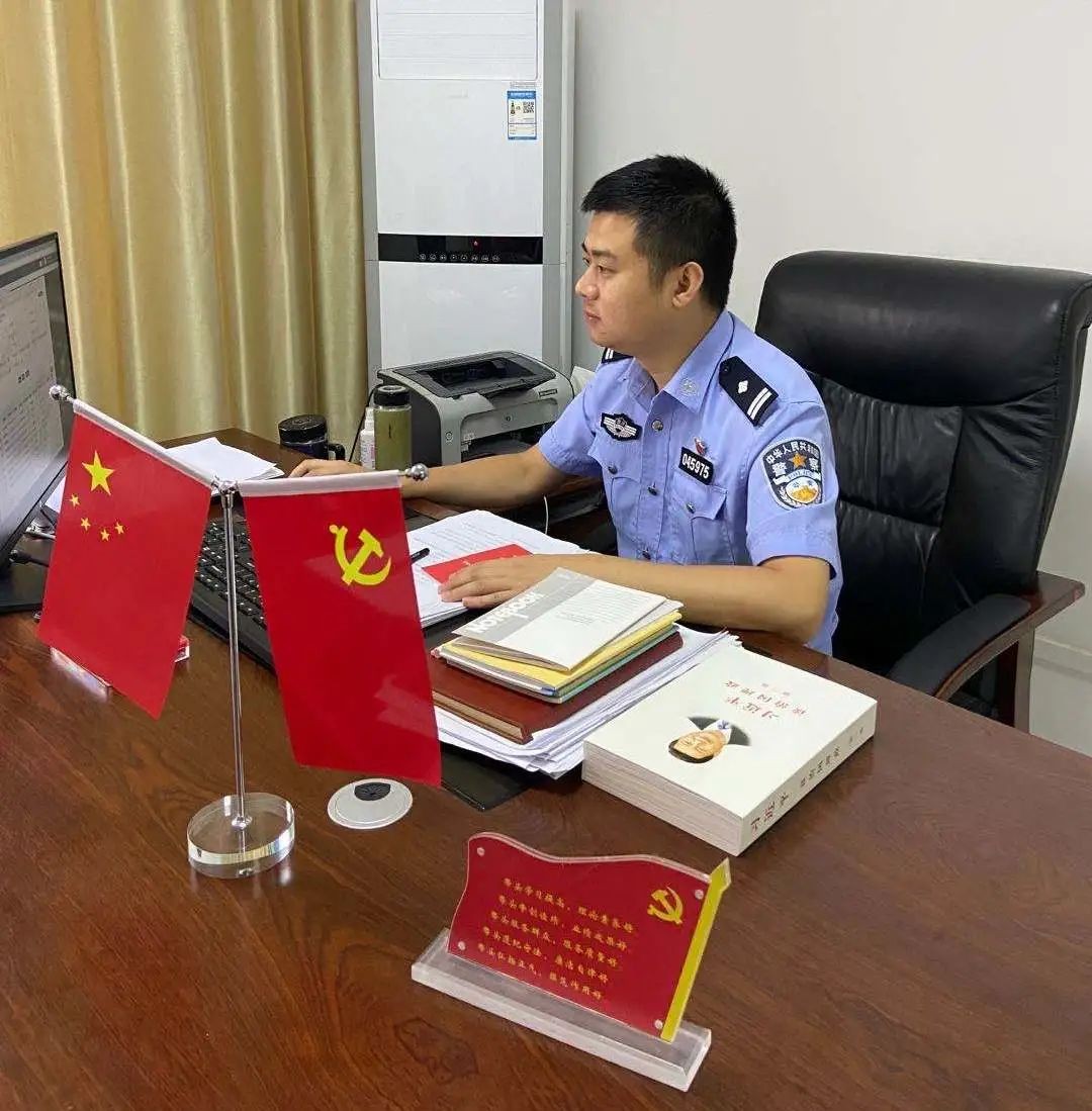 最好的敬业是热爱并且坚守——记营山县公安局朗池派出所所长何红明