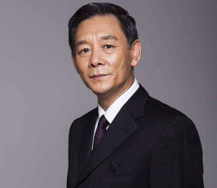 74岁国家一级演员，出身豪门却仍坚持拍戏，一生最大的骄傲是儿子