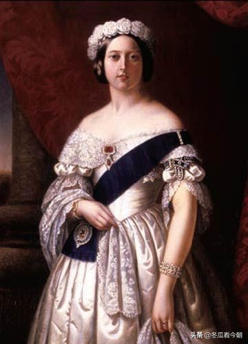 维多利亚女王和慈禧太后生活在同一时期，两人相比，谁更厉害？