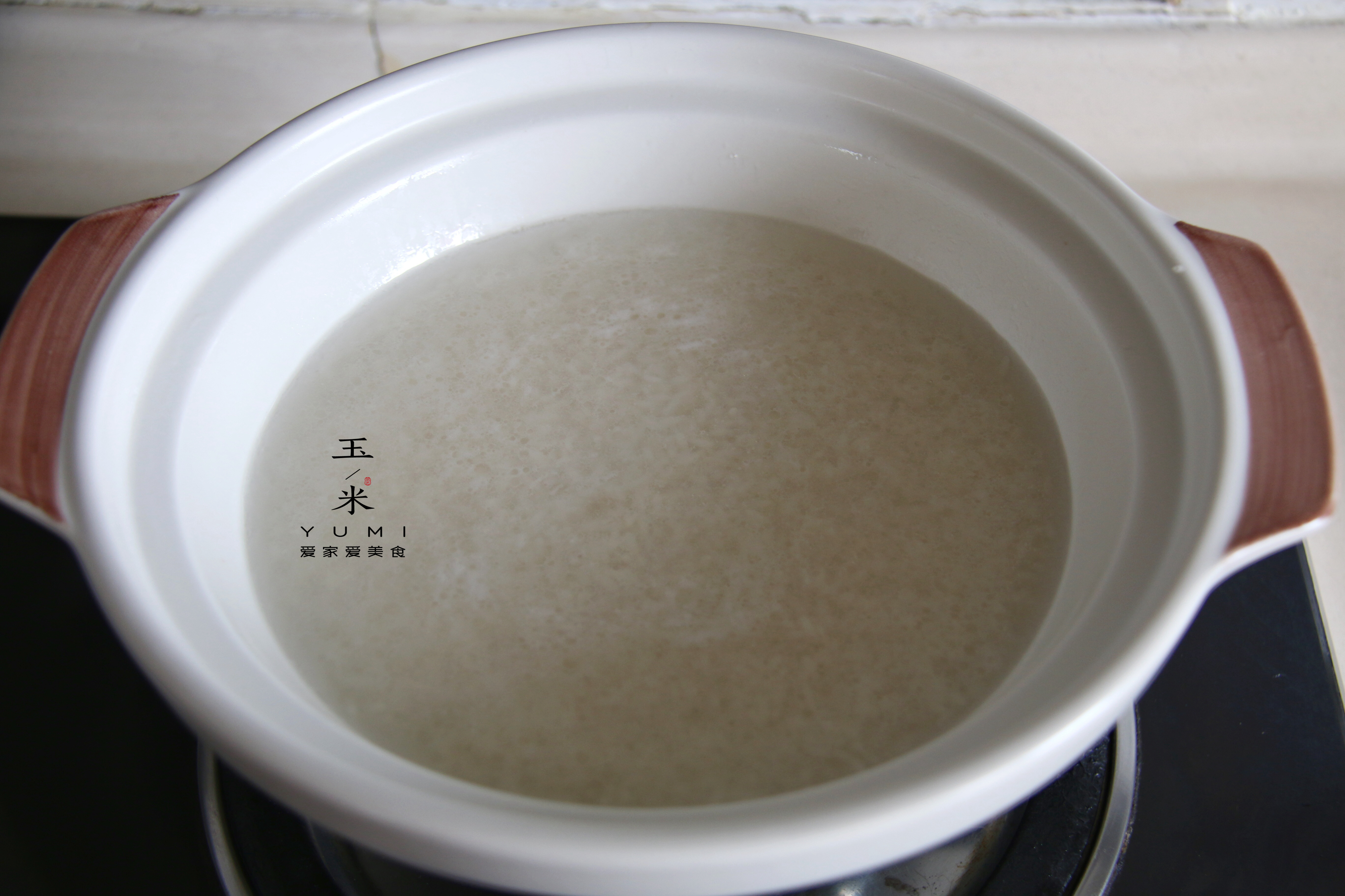 做煲仔饭大米要不要泡？10个人9个做错，难怪米饭硬还糊底