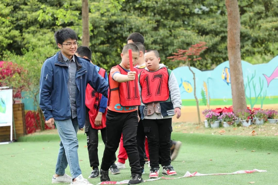 活动传文化 清明祭英烈——天府新区特殊教育学校学党史活动