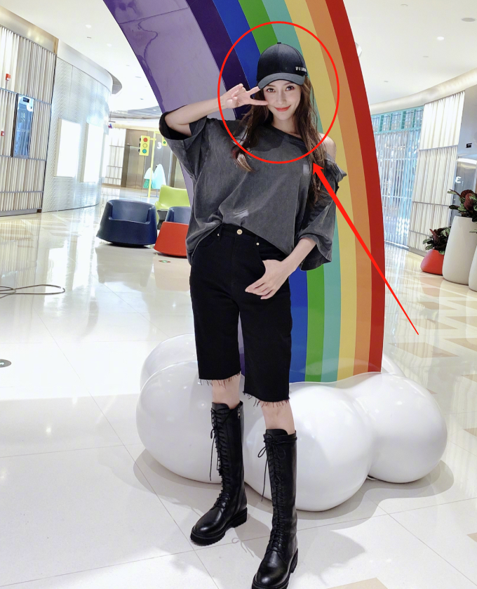 告别|Angelababy发文告别摩天大楼杨幂的留言亮了！两人关系一目了然