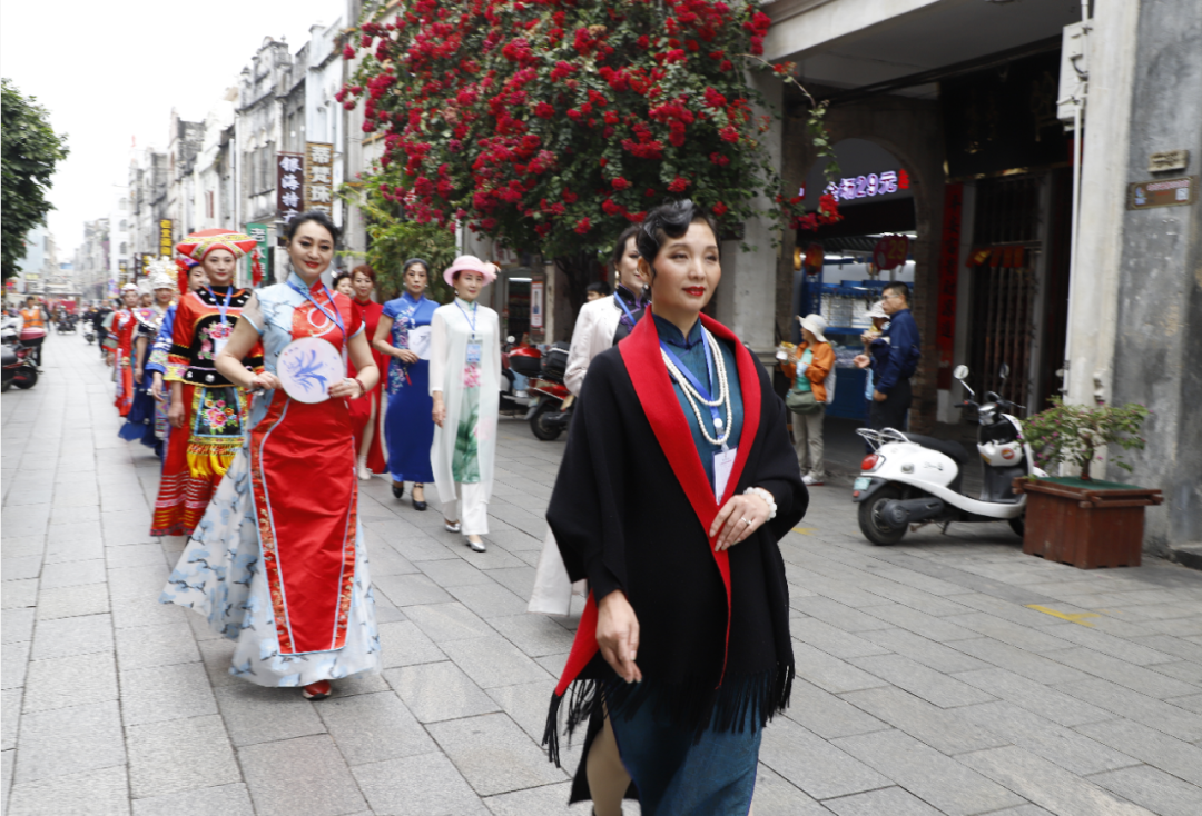 《全球华服网》第三届冠礼台华服文化季中国总决赛在北海成功举办