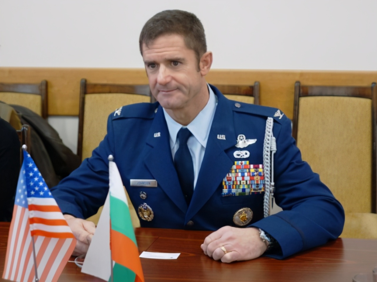 ��ý����Ǵ�¥����չ��һ���ж���������Դ�Կ��ж�