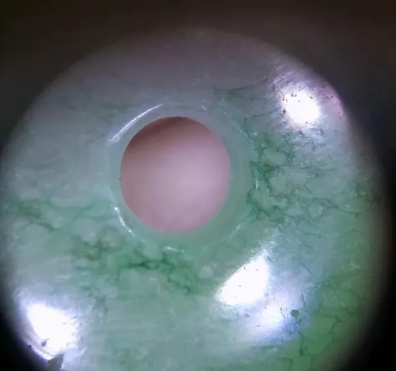 A few tricks to identify the authenticity of jadeite, you can identify