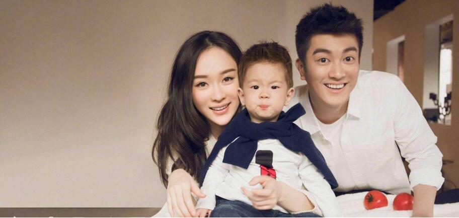 霍思燕晒儿子怼脸视频，嗯哼瘦到脱相双眼皮都消失，差点没认出来