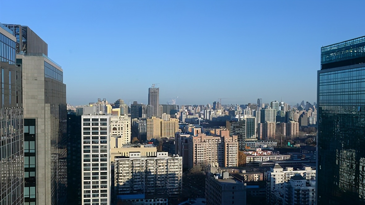 2021年，“咬牙买房”还是“尽快卖房”房地产商