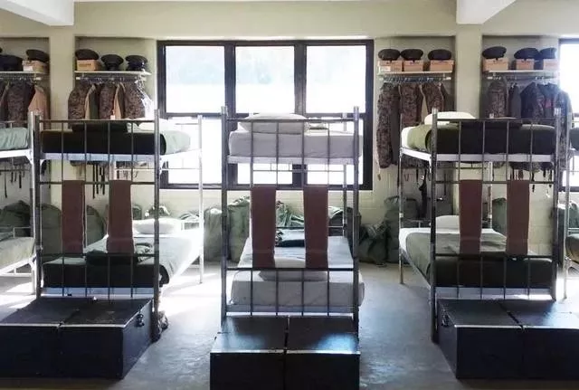 镜头下：中美俄三国军人的宿舍，差别一眼就能