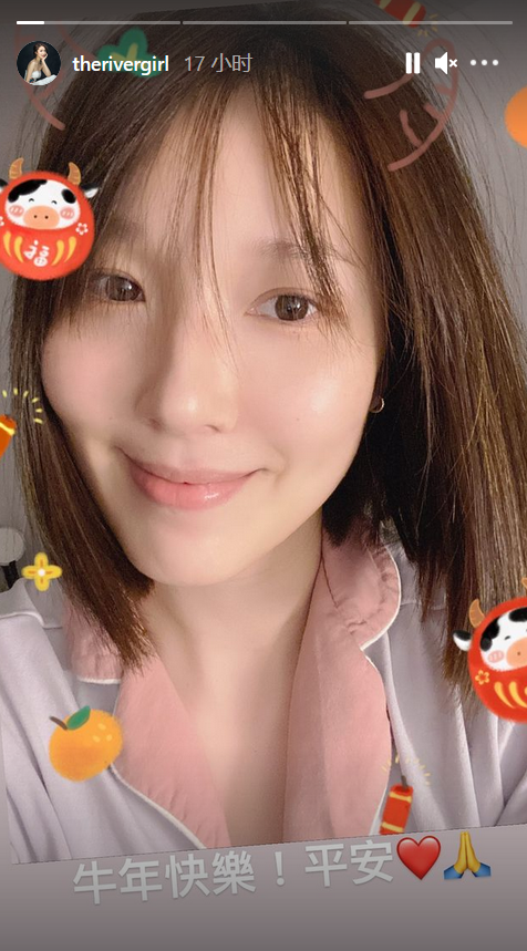 李亞男曬全家福，王祖藍基因太強，兩個小女孩都像他