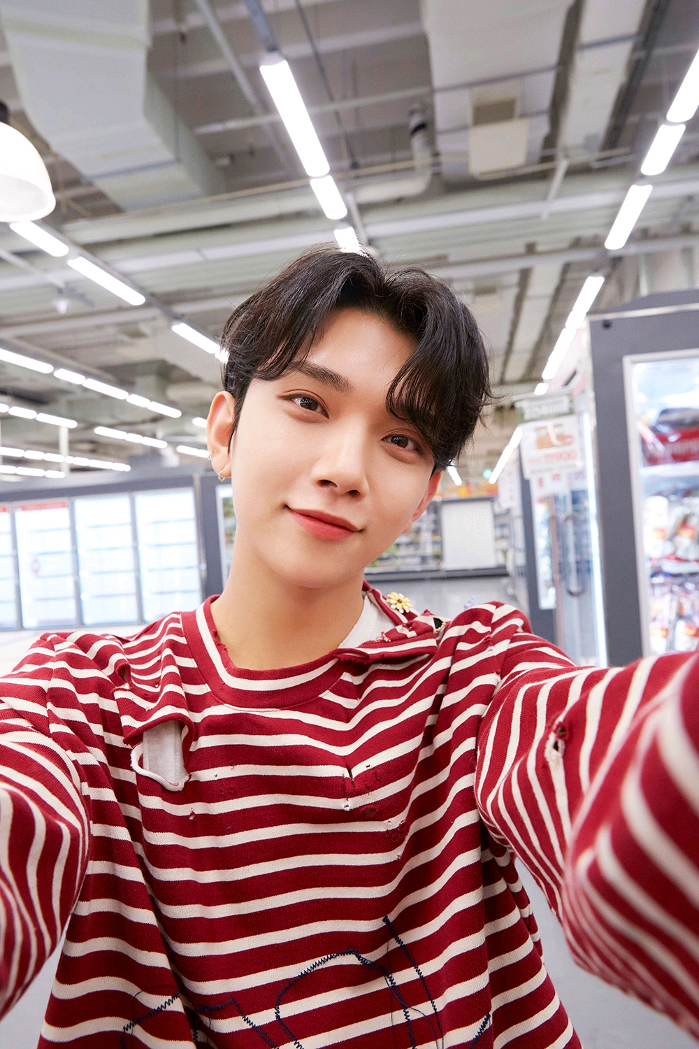 seventeen机智隔离生活蜜雪冰城加火锅掏出一口锅pk吃出痘痘贴