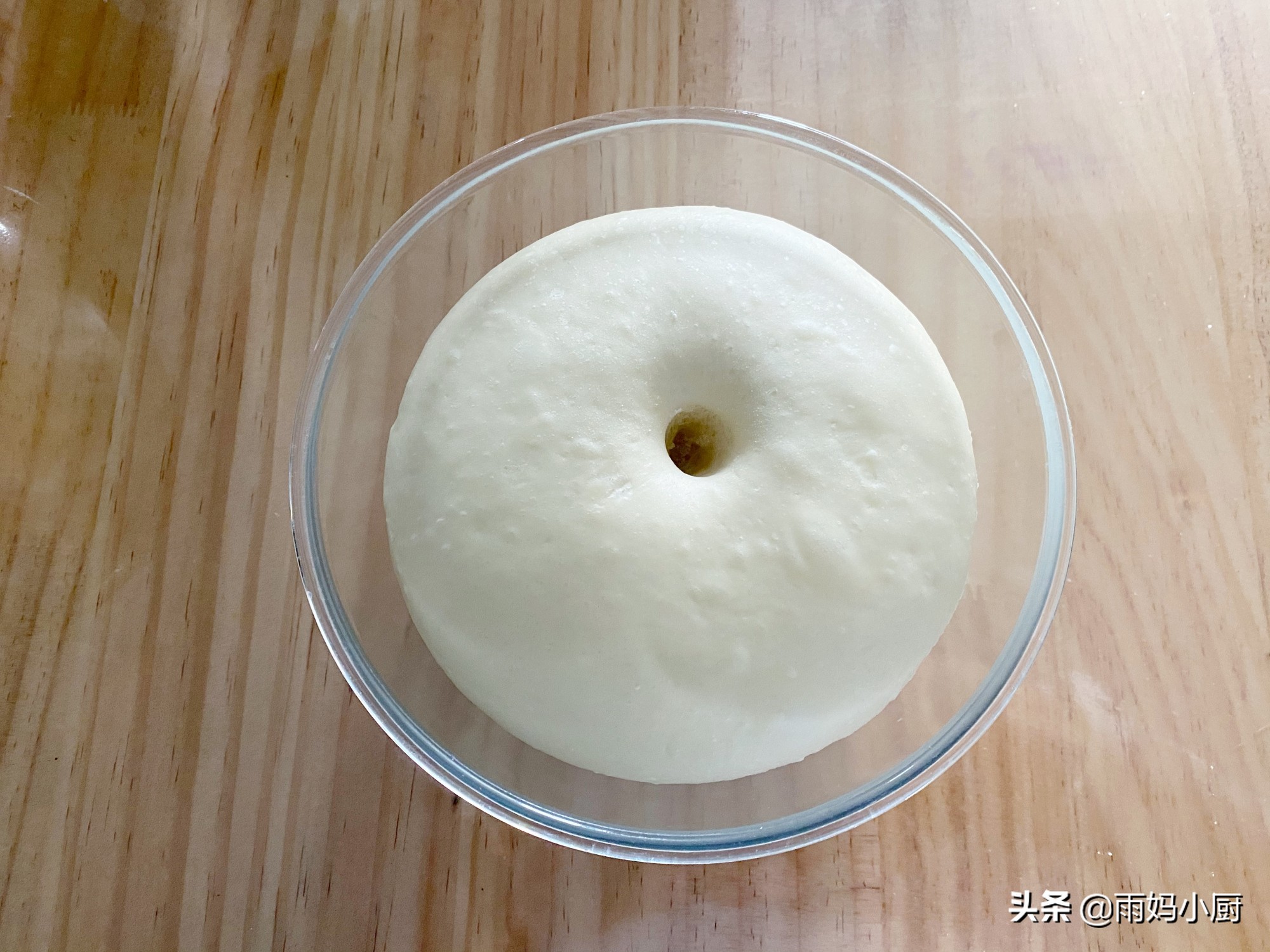 烘焙新手入門必做的小麵包，鬆軟細膩又美味，放三天也不硬