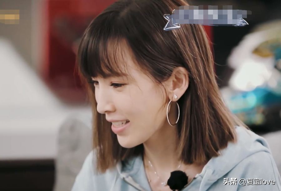 陈若仪婆婆特意请闺蜜给儿媳挑衣服，看清款式