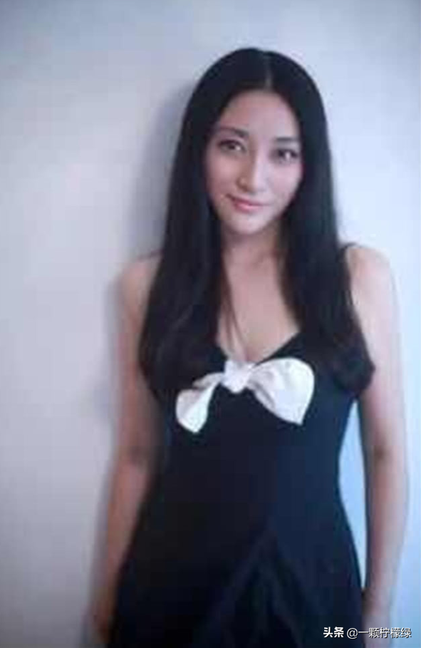 女演员李楠因卵巢癌病逝年仅39岁，曾出演《大宅