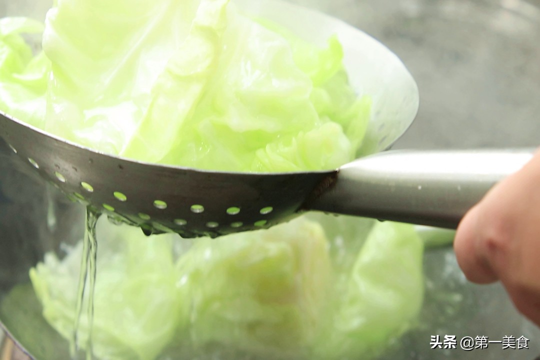 图片[4]-西蓝花炒胡萝卜做法步骤图 炒西蓝花、最忌直接下锅炒和焯水！-起舞食谱网