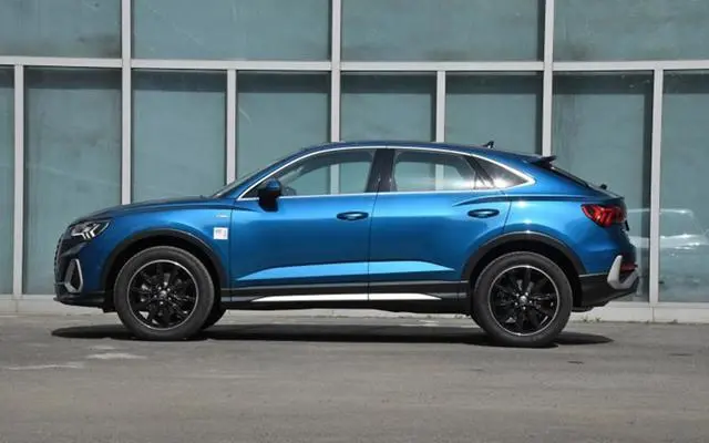 颜值真高！奥迪Q3轿跑到店，标配2.0T，25万起你会