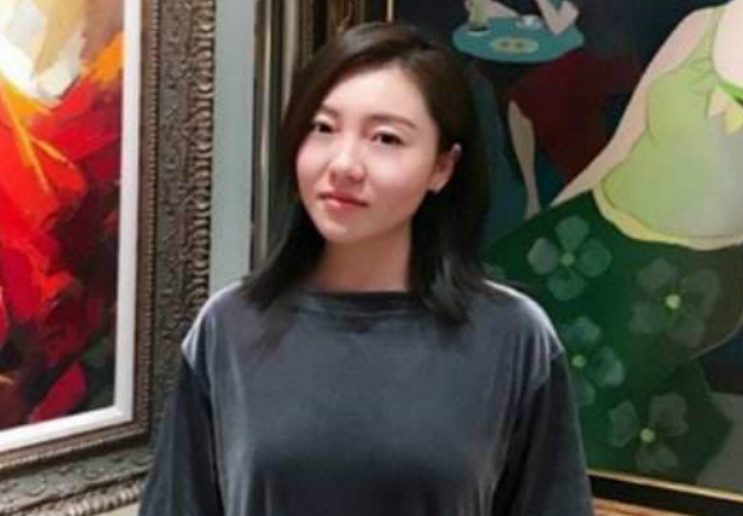 她在“非诚勿扰”站了五年，亮灯无数却一直不