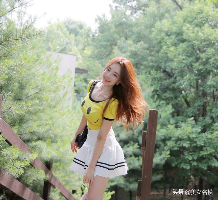 萌萌噠T卹短裙，穿出甜美少女風