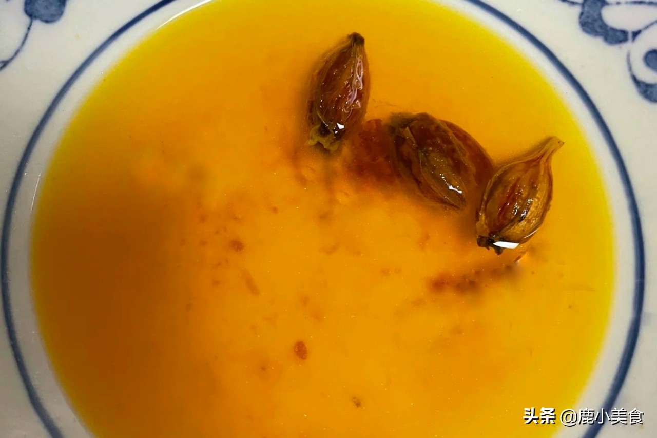 难怪烧腊店的盐焗鸡金黄好吃，原来秘诀在“2料”，免费分享学习