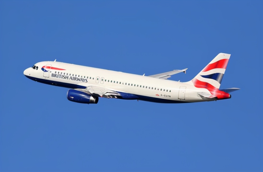 英國倫敦封城，為何福奇卻一反常態，不建議美國停飛英國的航班？