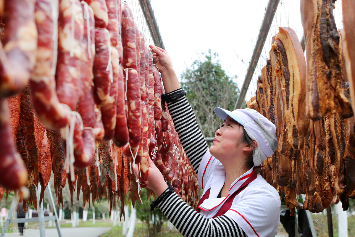 蒸臘肉時，別直接上鍋蒸，牢記3個技巧，臘肉美味好吃還入味