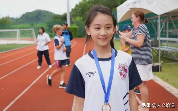 《爸爸去哪儿》播出8年后，森蝶获赞，王诗龄、黄多多因富养被嘲