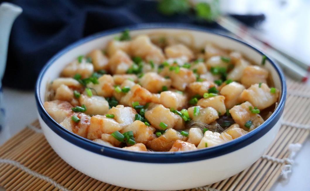 Fresh and delicious homemade steamed vegetables, a mouthful of soft and smooth, delicious and healthier, too enjoyable