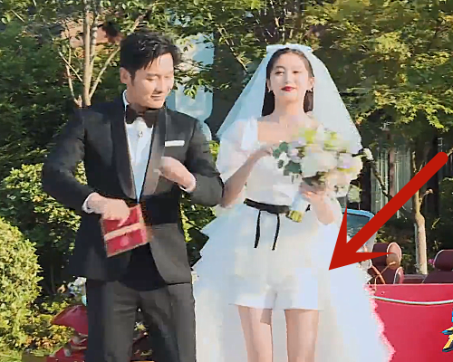 关晓彤也太受宠了吧！别人婚纱都是裙子，只有