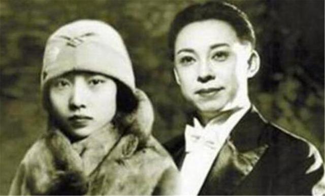 情同姐妹的2女，共侍1夫，从活着的"3人行"到死后葬入同一墓穴