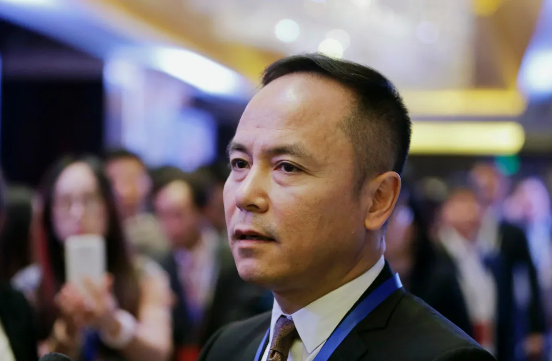 暗战上海滩百年老店：银泰系沈国军叫板国资委