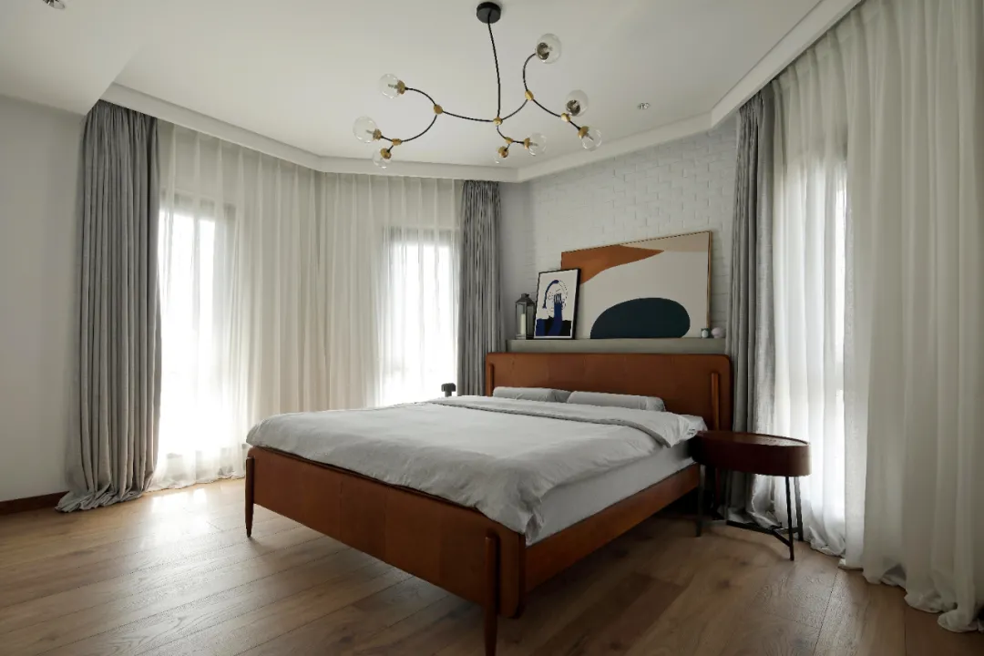 YDD·设计 | 成都151㎡优雅复古婚房，四面落地窗满足你对卧室的想象