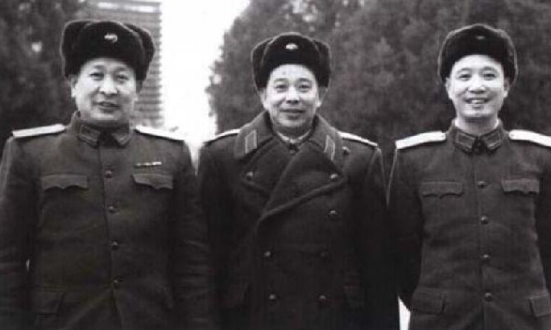 四大野战军主帅，为何二野的刘伯承，没在志愿