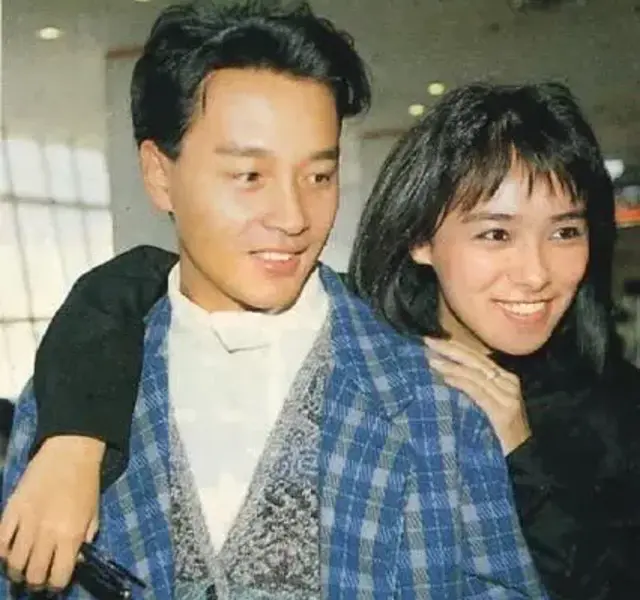 Zhu Baoyi and Zhang Aijia had a dinner together and drank three yuan of ...