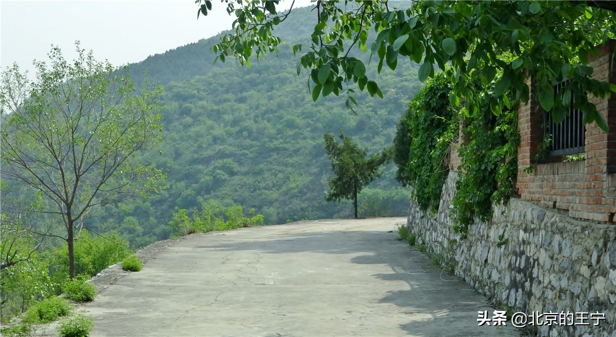鸿焱湖风景区("书画山"有山有水有森林(京郊游))