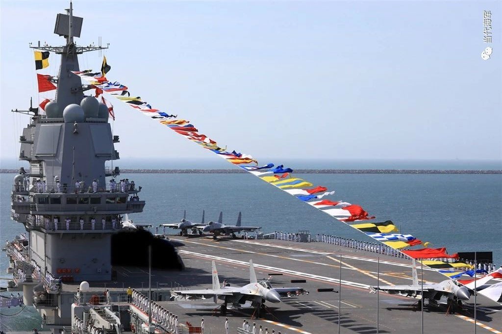 ɽ������ĸ��ӱ����Ϻ������ǻ������аԵ�����ž���������ʱ