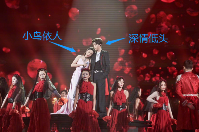 丞丞|刘敏涛范丞丞破壁合作！深情献唱《红玫瑰》最后的ending pose画面太甜