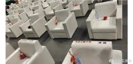 微博之夜排位，揭开了娱乐圈的丛林法则，撕开了明星夫妻的遮羞布