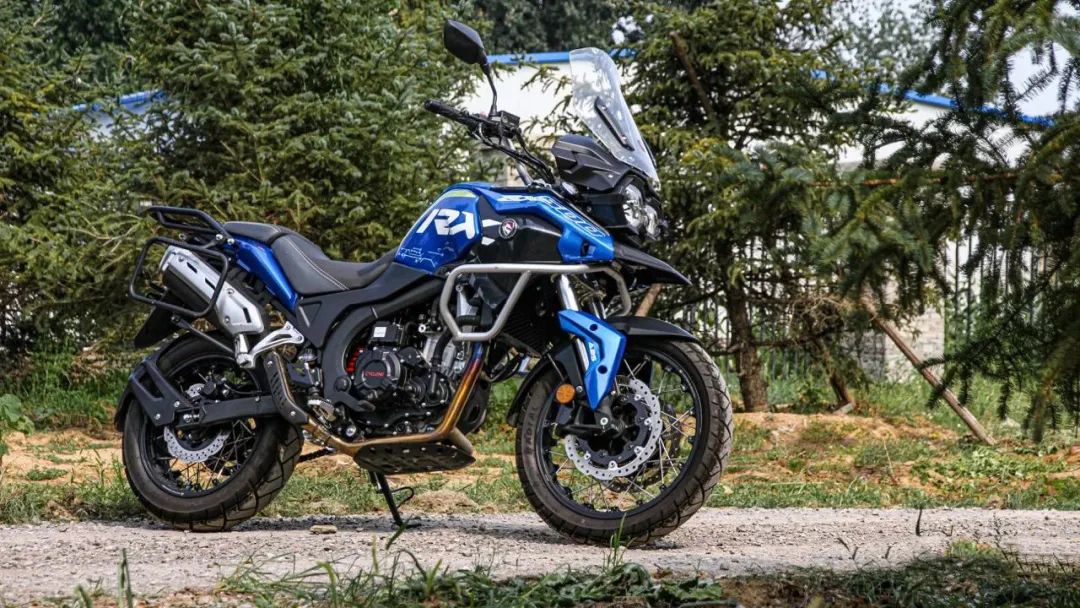 动力强车身轻拉力属性满满试驾赛科龙rx500