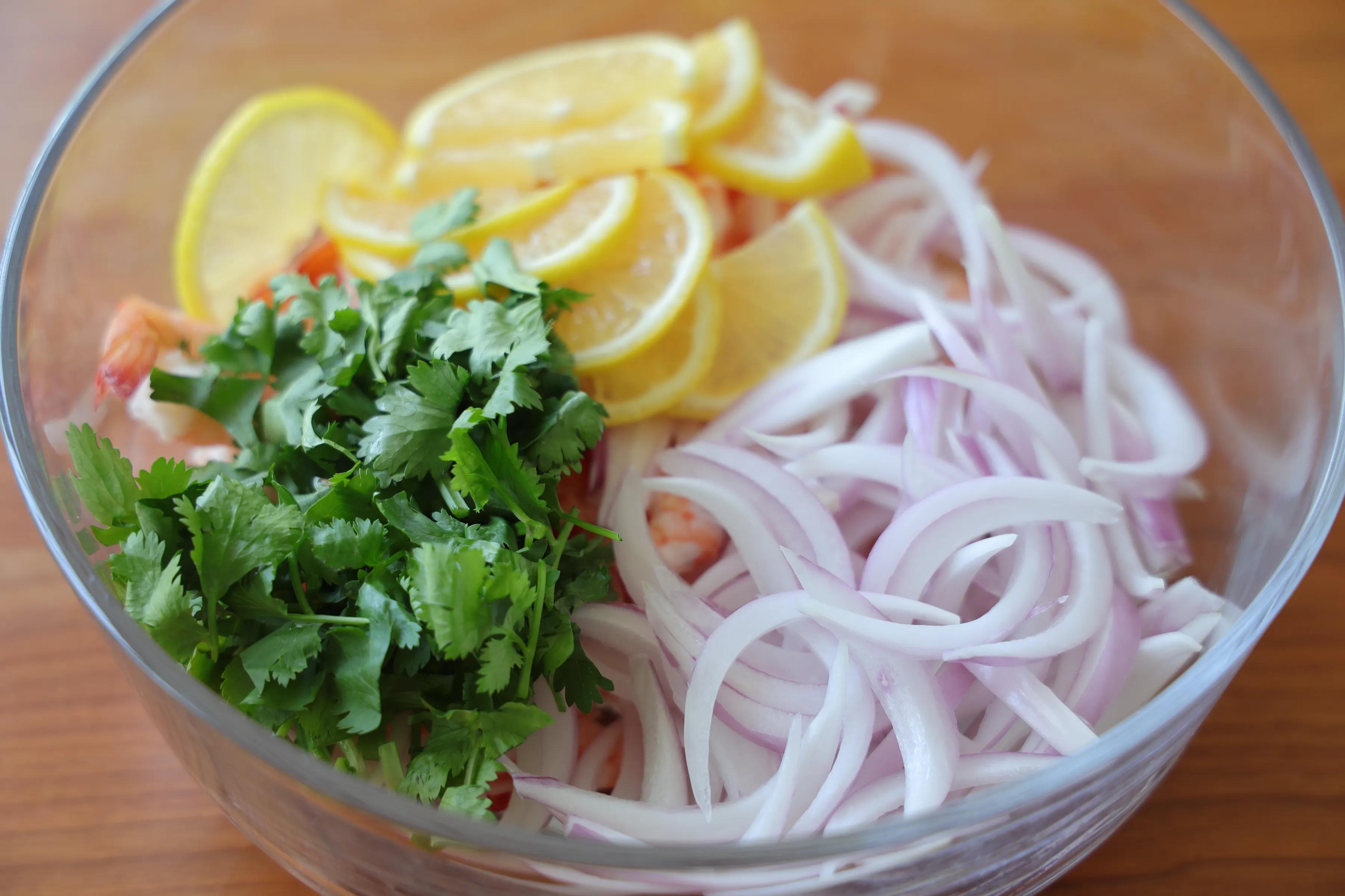 天气热，大虾我家就爱这么做，清新解腻酸爽开胃，一人一盘不过瘾