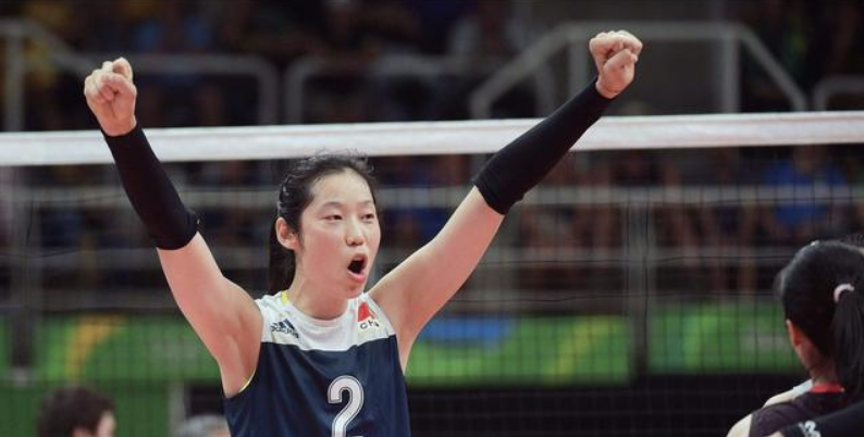 真厉害！中国女排队长朱婷几度传喜讯，看来退
