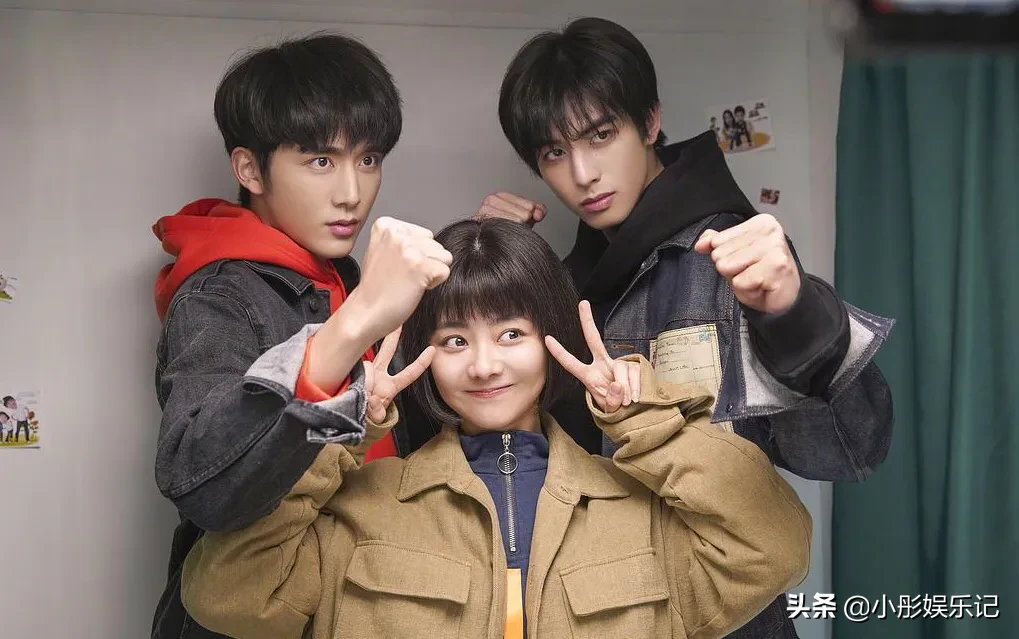 夏天|火遍整个夏天的《以家人之名》 以家人之名行爱情之实，甜虐暴击