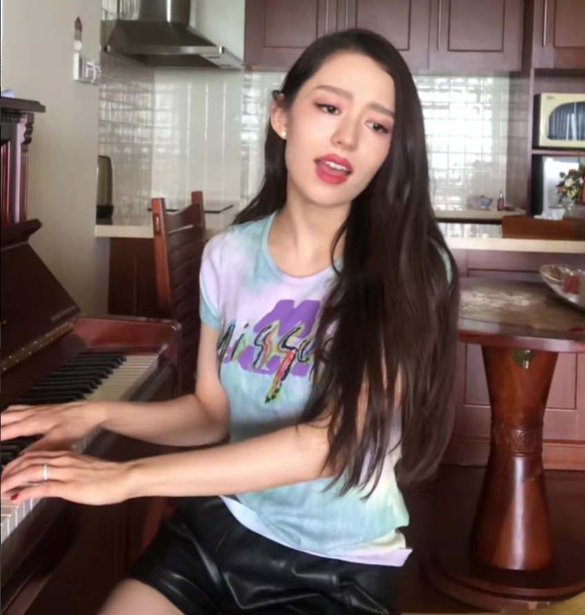 郎朗娇妻分享日常，笑容溢出屏幕，观众却被豪宅吸引了